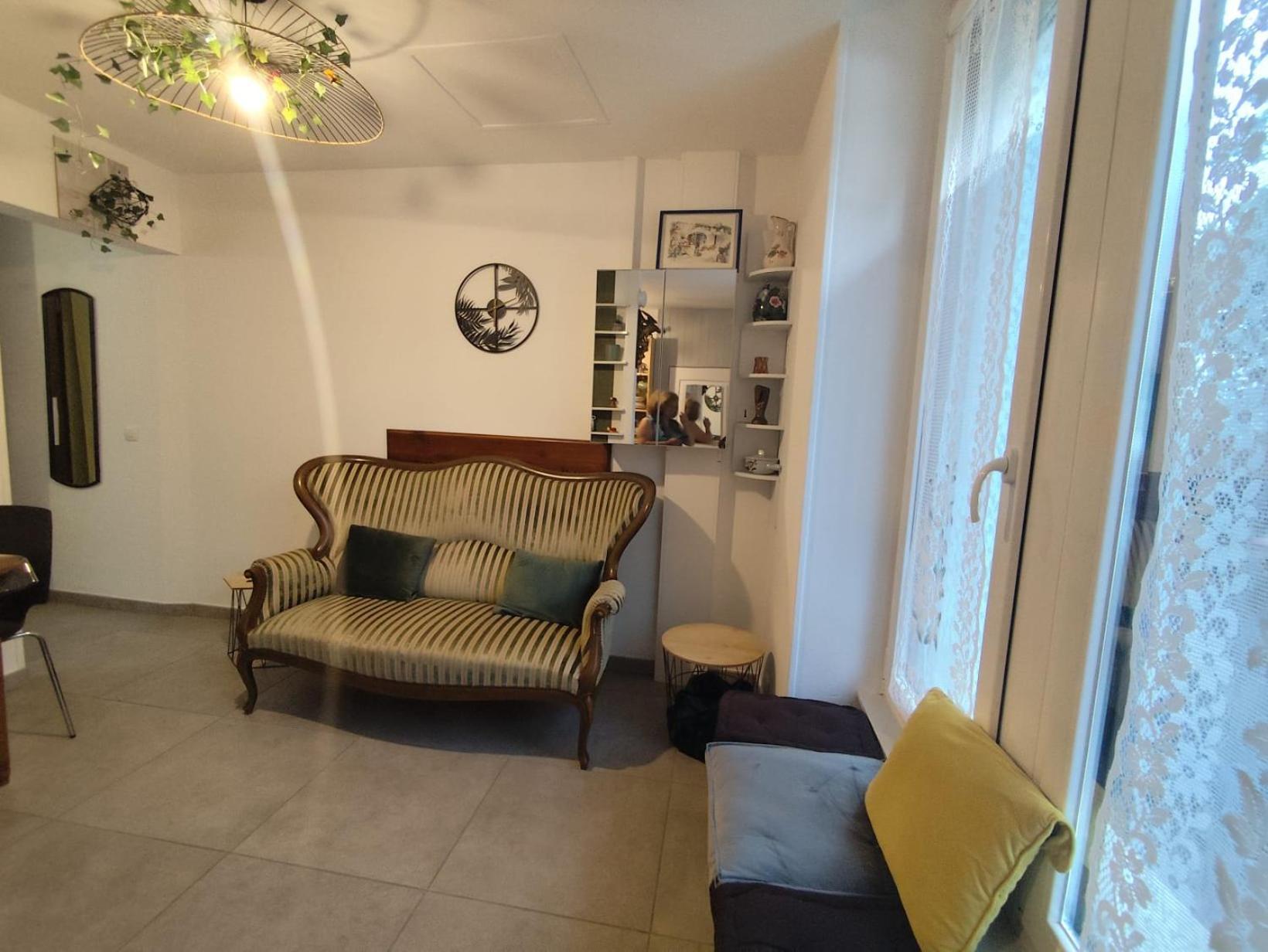 Appartement Joli Avec Cour Interieure Aix-les-Bains